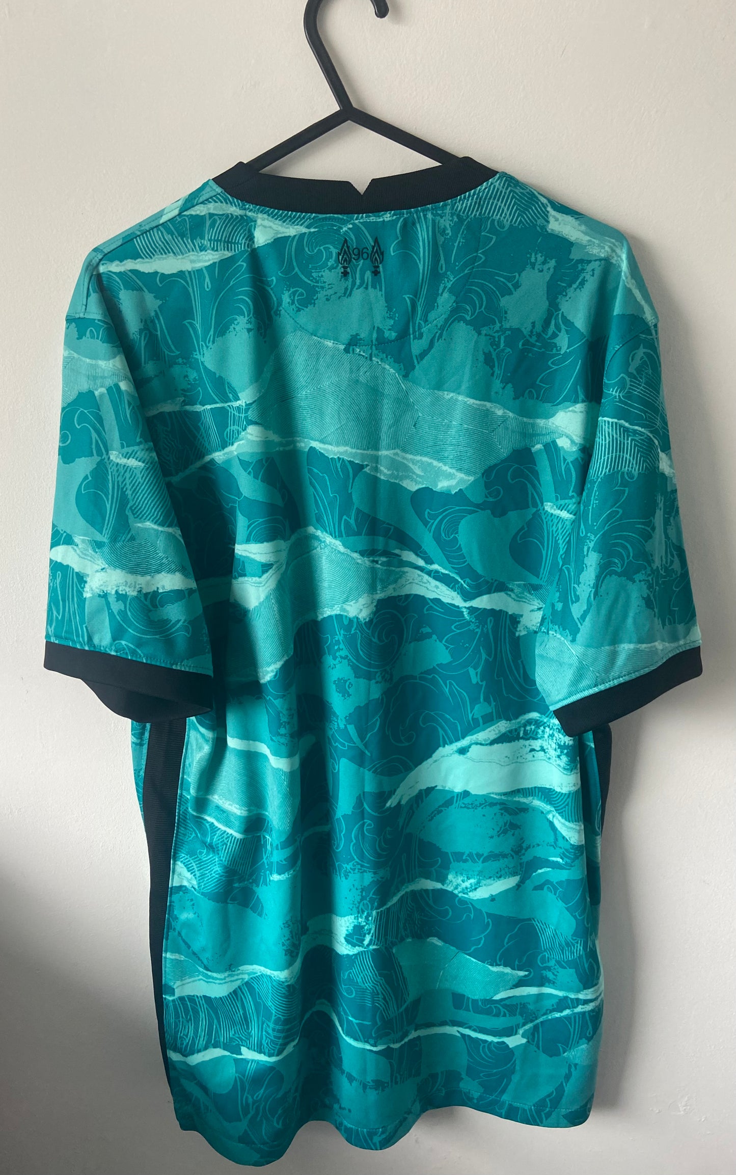 Liverpool FC 2020/21 Nike Away Shirt Size Medium