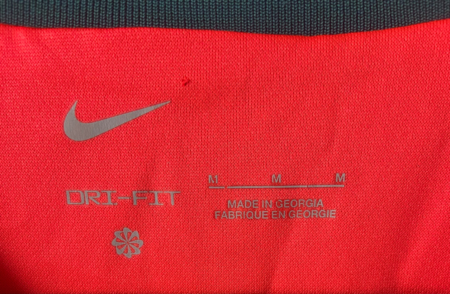 Original Liverpool FC 2021/22 Nike Home Football Shirt Size Medium