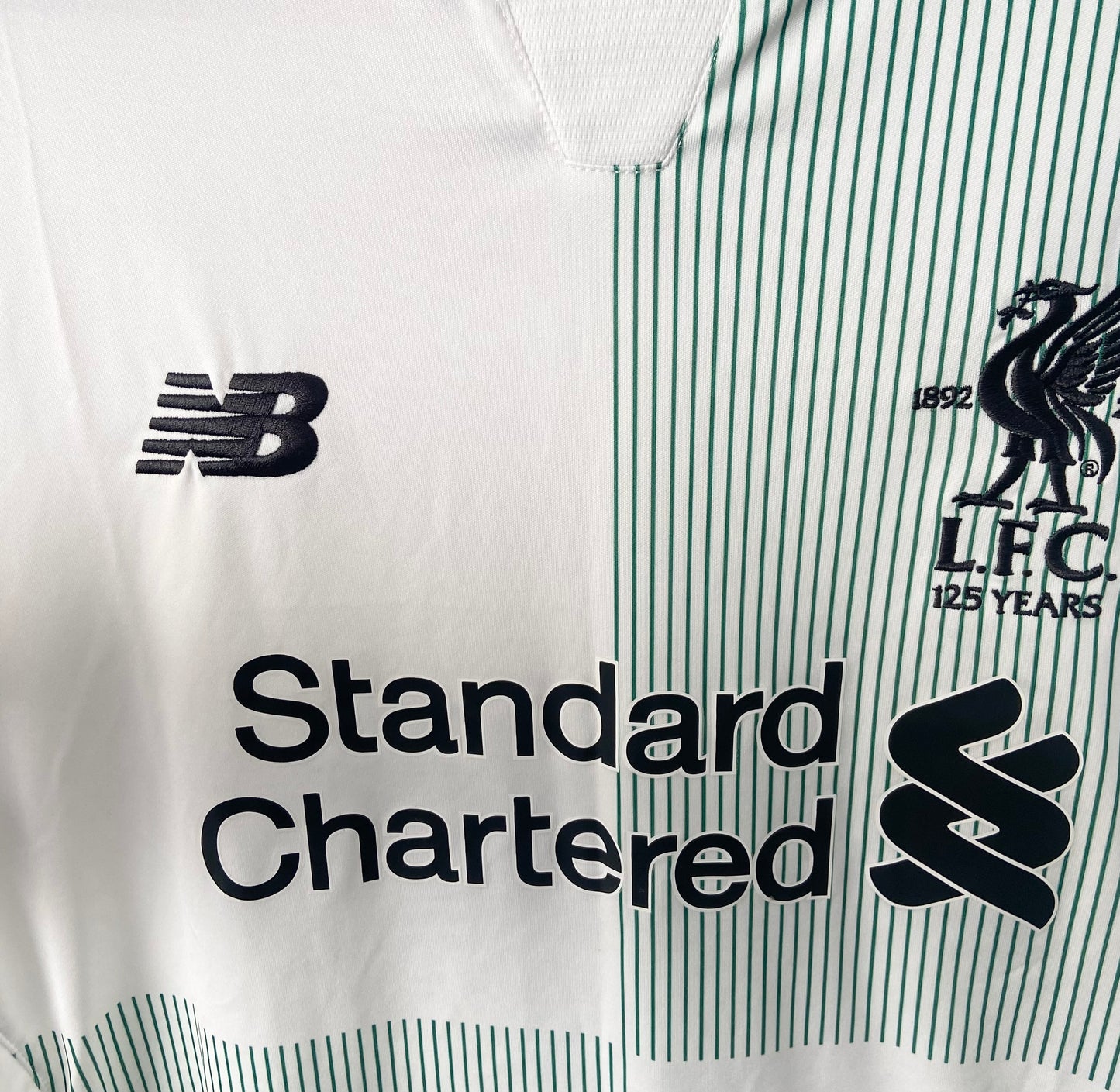 LIVERPOOL AWAY ‘125 YEARS’ 2017/18 FOOTBALL SHIRT SIZE LARGE MENS Firmino #9