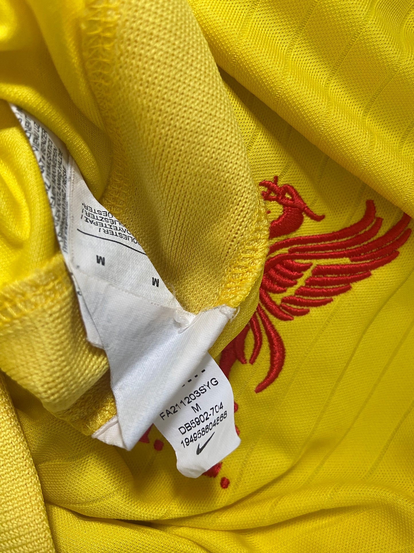 Liverpool FC 2021/22 Nike Yellow Third Shirt Size Medium