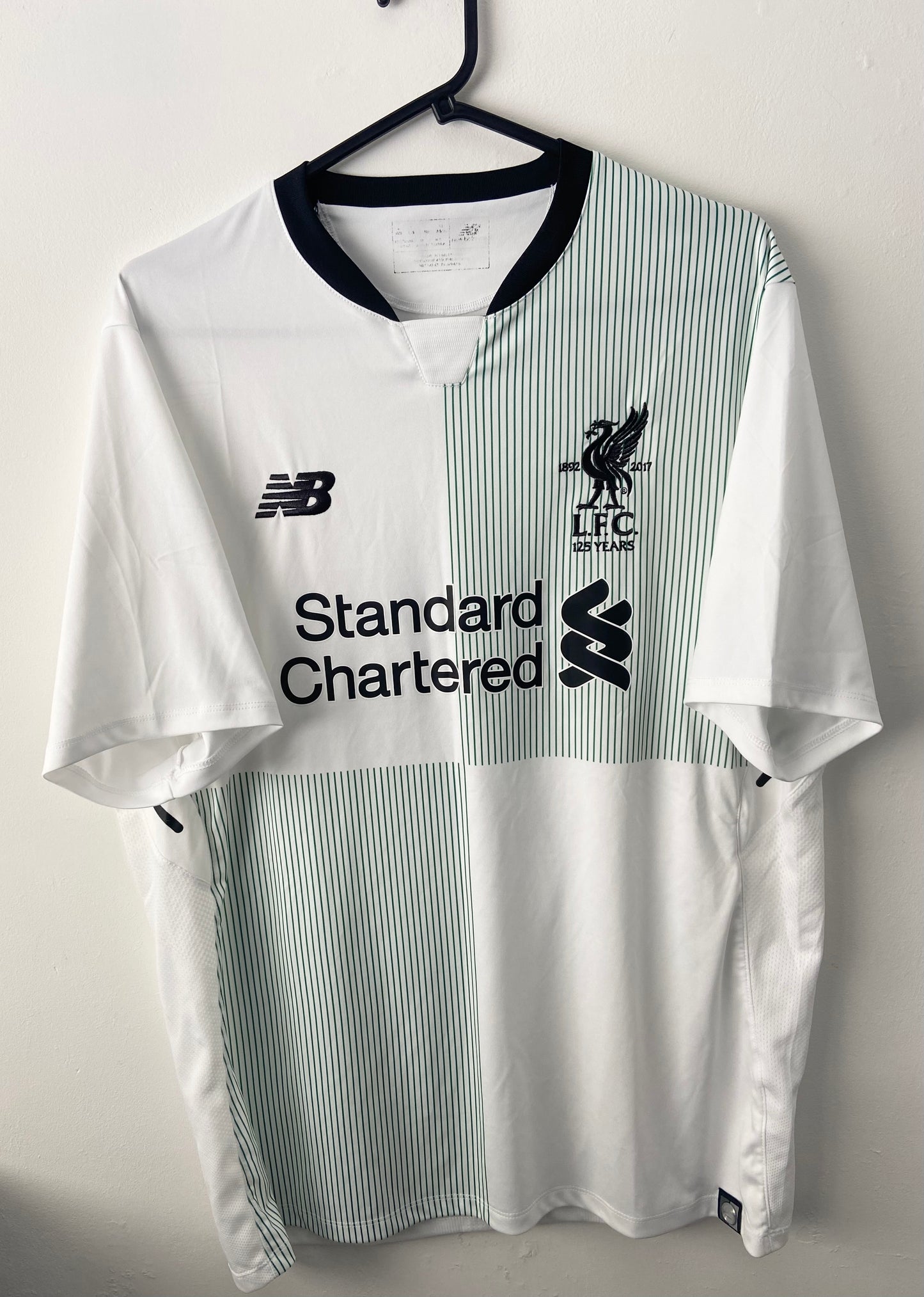 LIVERPOOL AWAY ‘125 YEARS’ 2017/18 FOOTBALL SHIRT SIZE LARGE MENS Firmino #9
