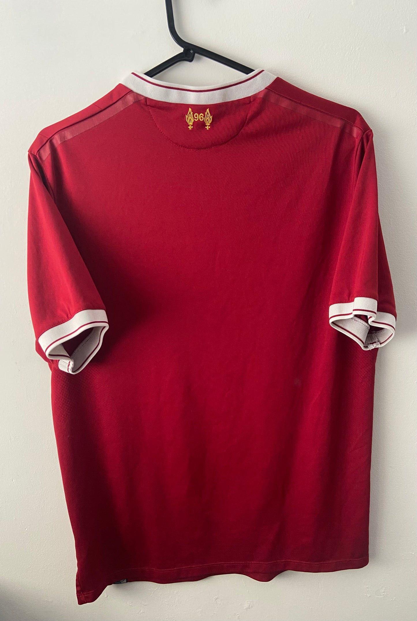 Liverpool Football Club 2017/18 Home Football Shirt New Balance Size Medium