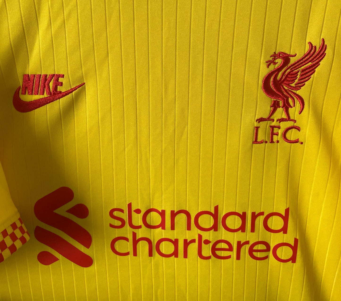 Liverpool FC 2021/22 Nike Yellow Third Shirt Size Medium