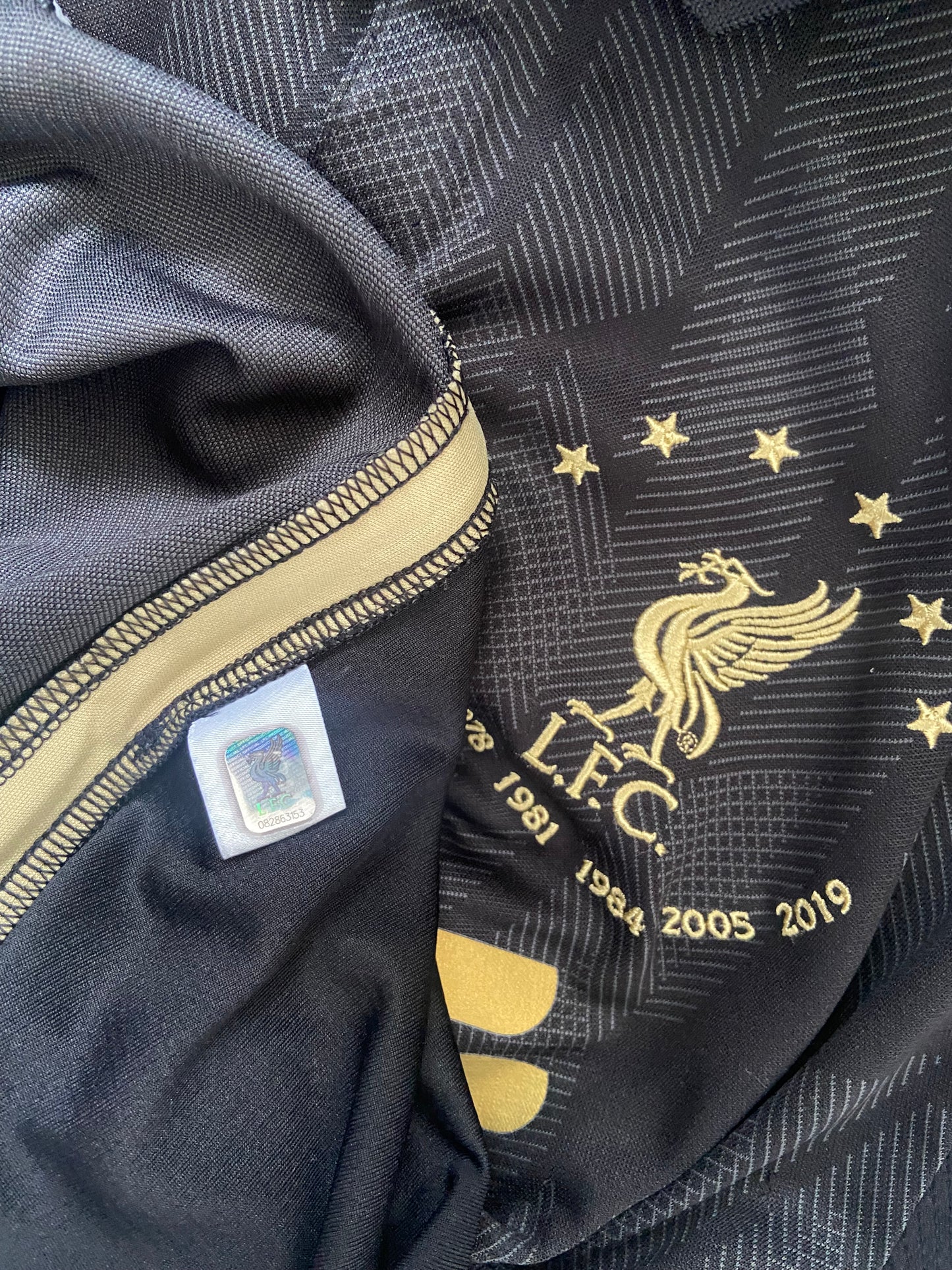 Original Liverpool 2018/19 6 Times European Football Shirt New Balance Size Medium