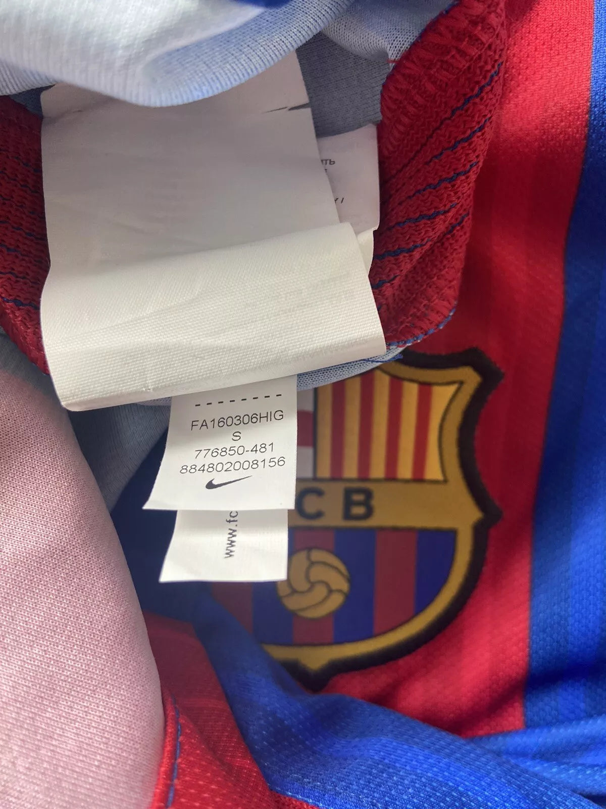 Barcelona 2016/17 Home Shirt ‘Messi 10’ Size Small