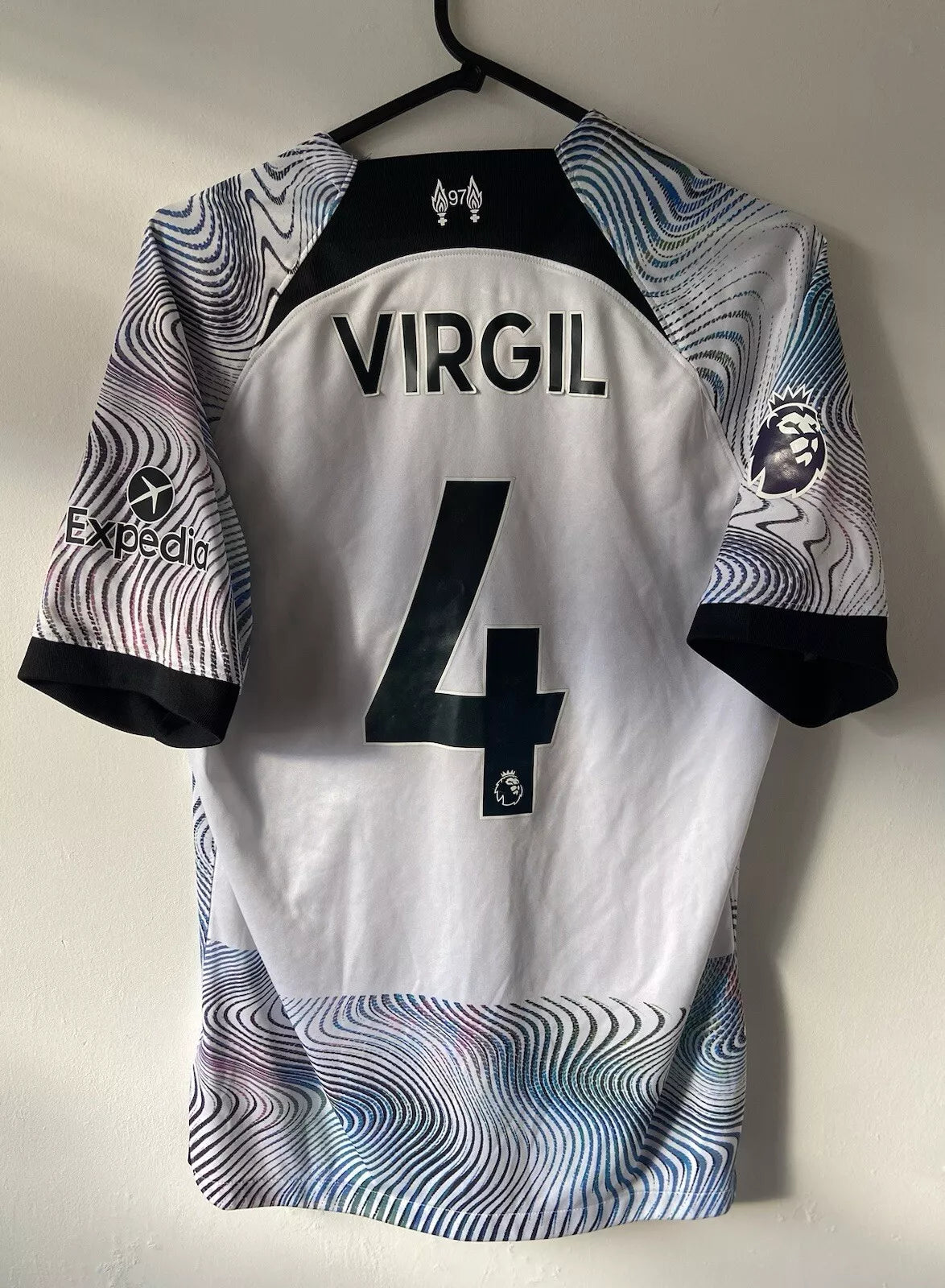 Liverpool FC 2022/23 Nike Away Football Shirt Virgil #4 Size Medium