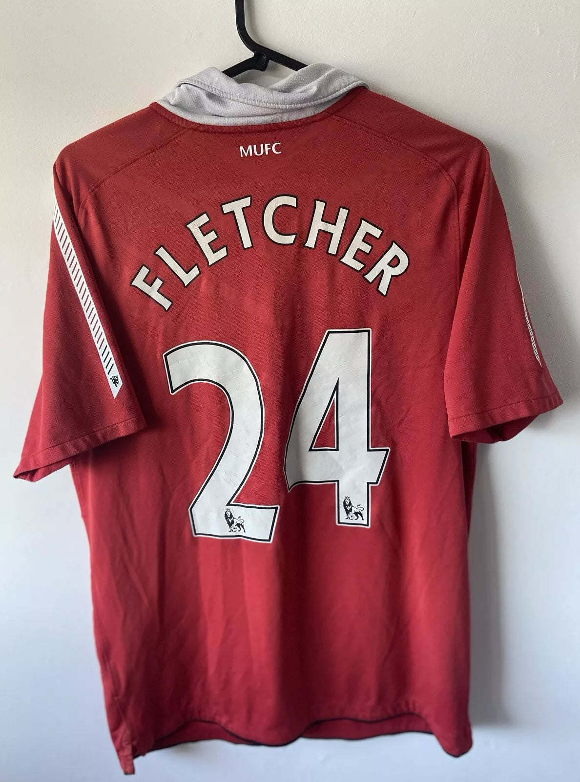 Manchester United 2010/11 Nike Home Shirt - Size Medium - Fletcher #24