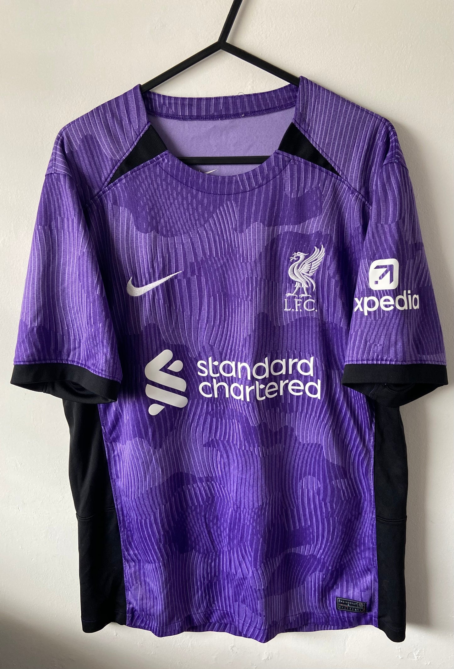 Original Liverpool FC 2023/24 Nike Purple Third Shirt Large Men’s