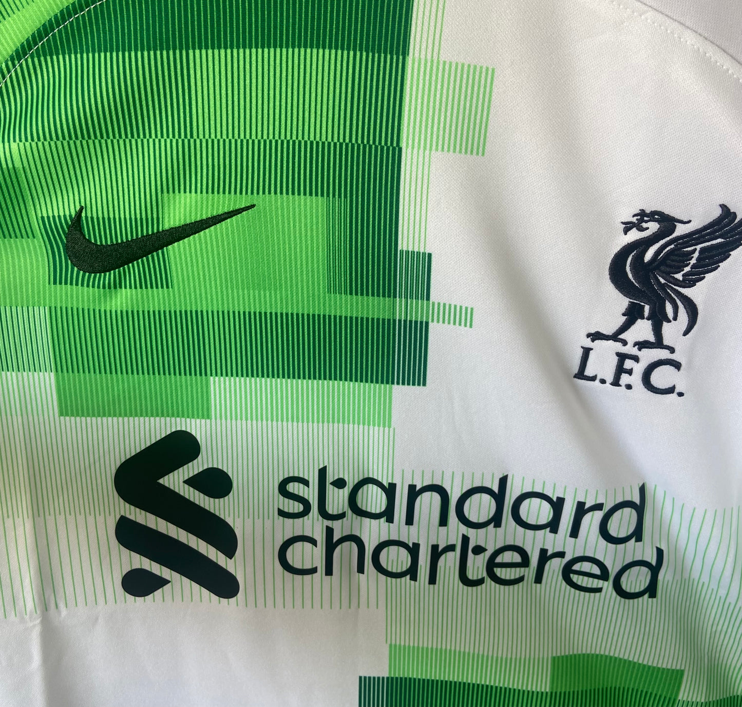 Original Liverpool FC 2023/24 Nike Away Shirt Size
Large