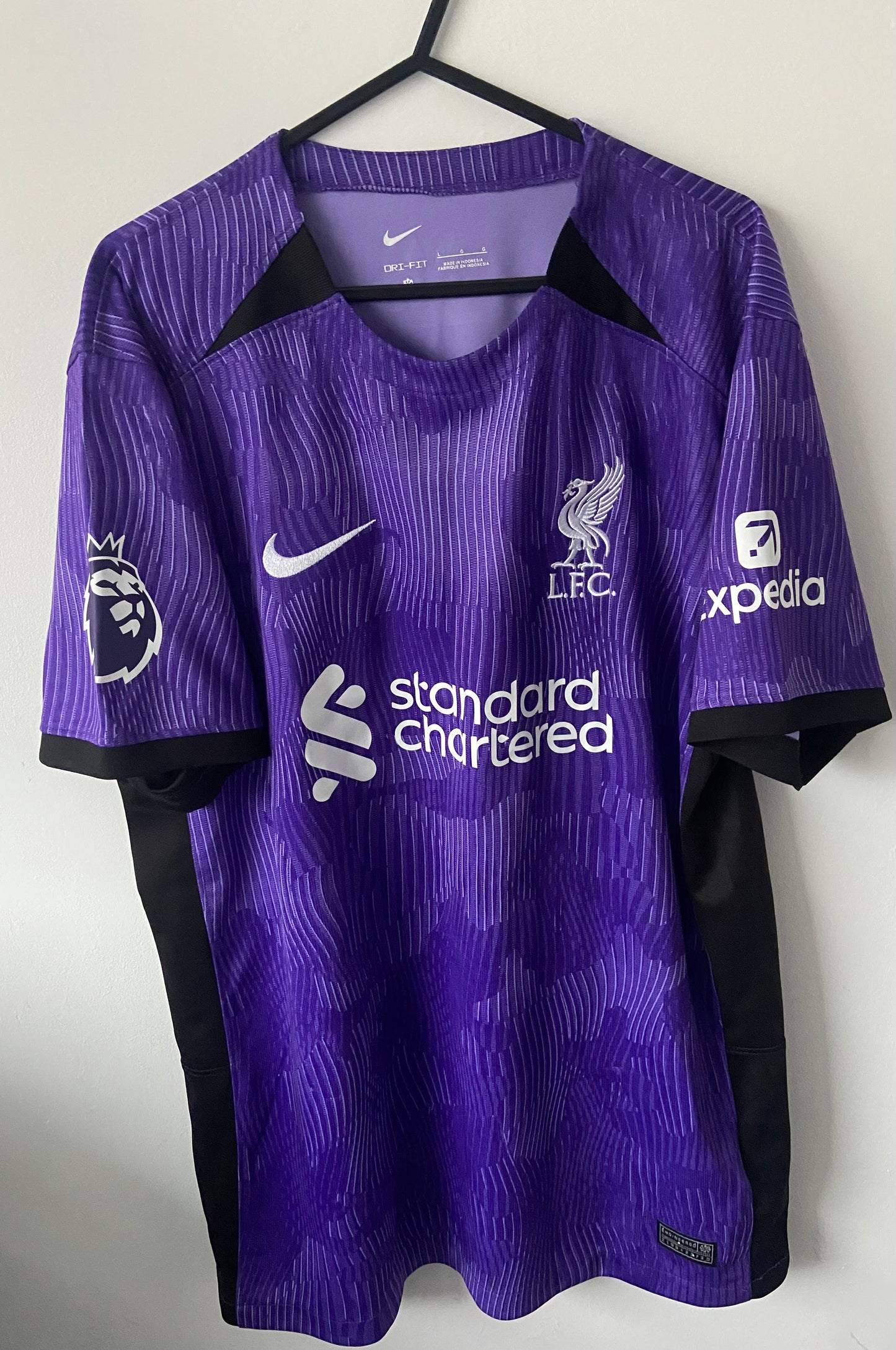 Original Liverpool FC 2023/24 Nike Purple Third Shirt Size Large