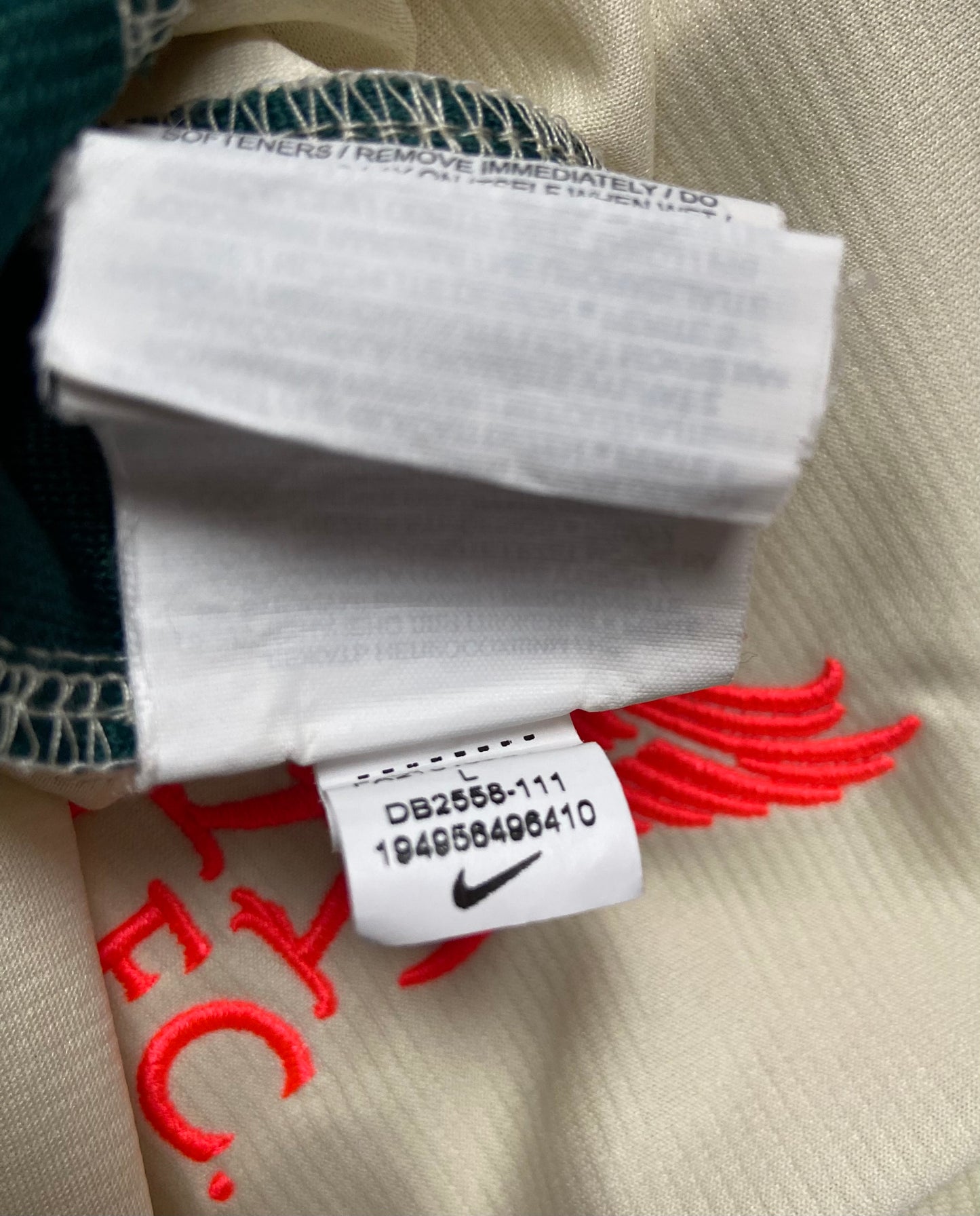 Liverpool FC 21/22 Away Shirt Cream & Green Thiago #6 - Size Large