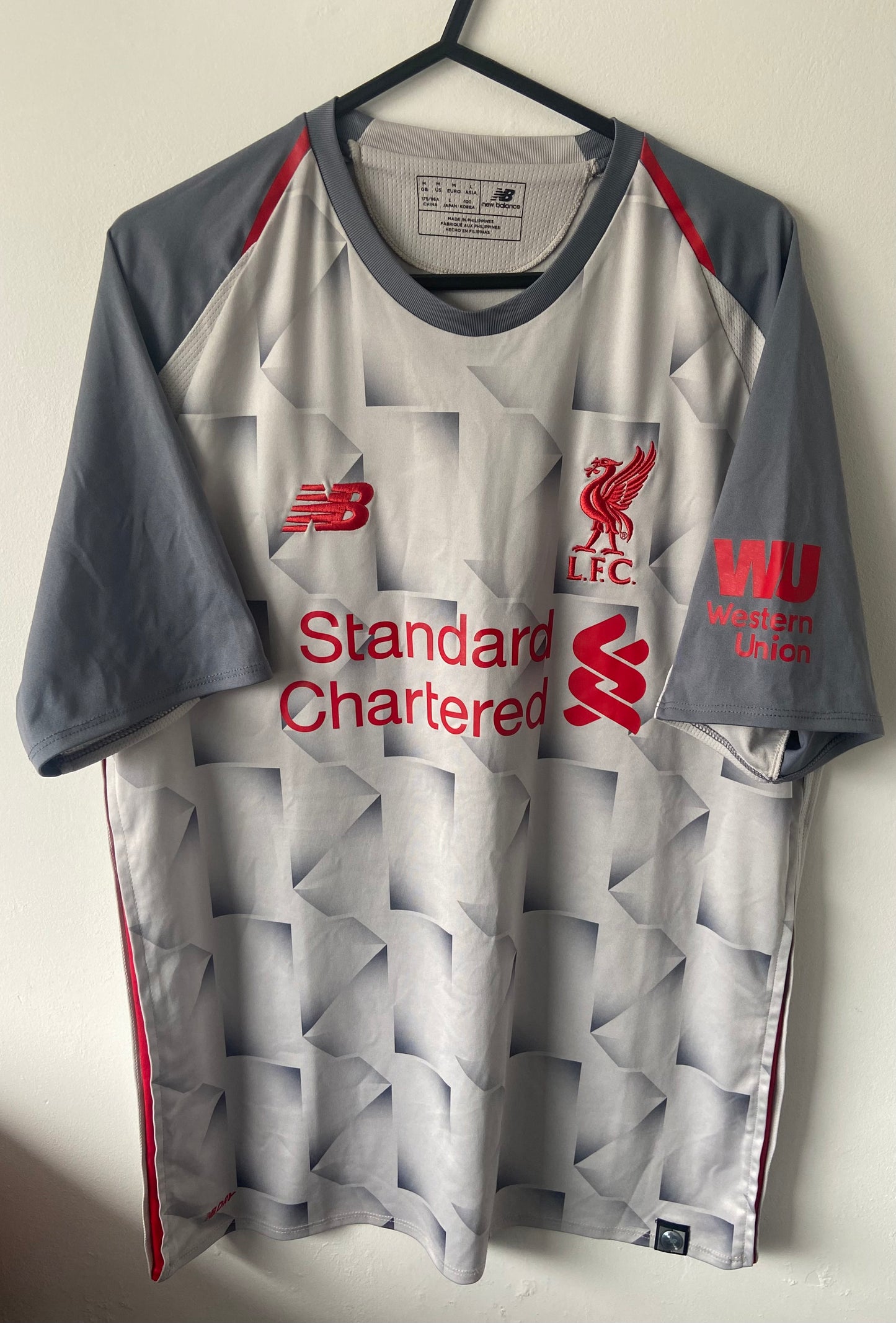 Original Liverpool Football Club 2018/2019 New Balance Third Shirt Size Medium