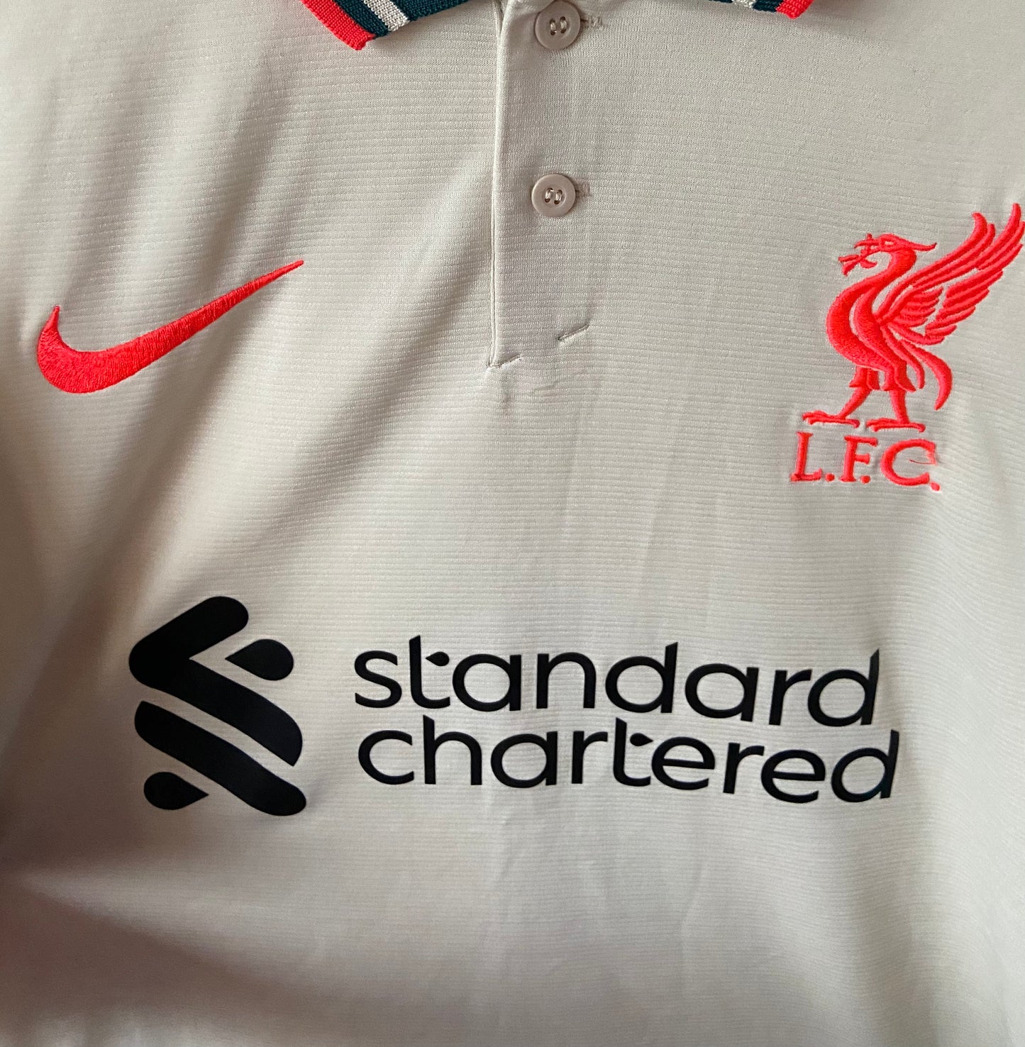 Liverpool FC 21/22 Away Shirt Cream & Green Thiago #6 - Size Large