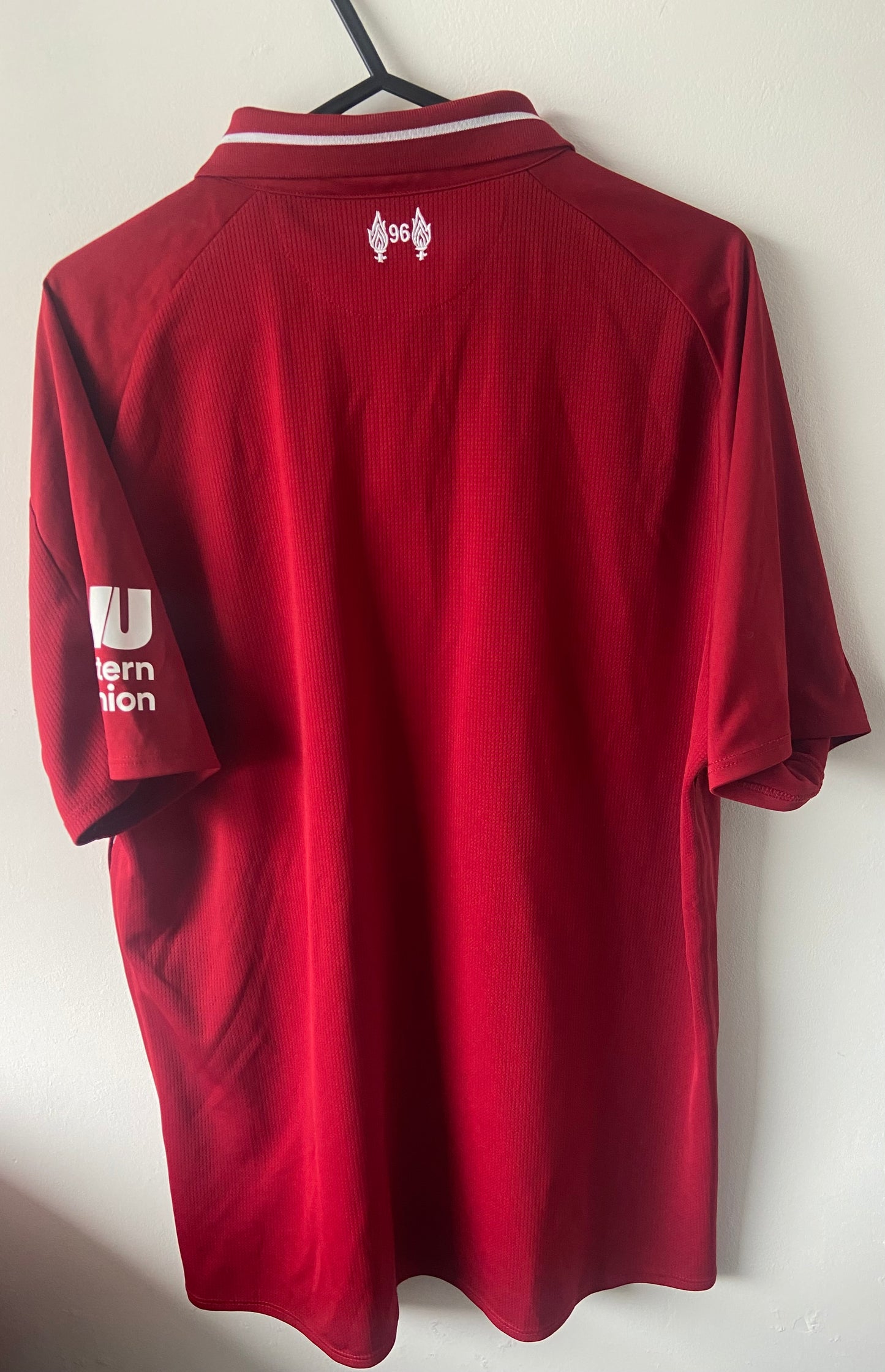 Original Liverpool FC 2018/19 New Balance Home Shirt Size Medium