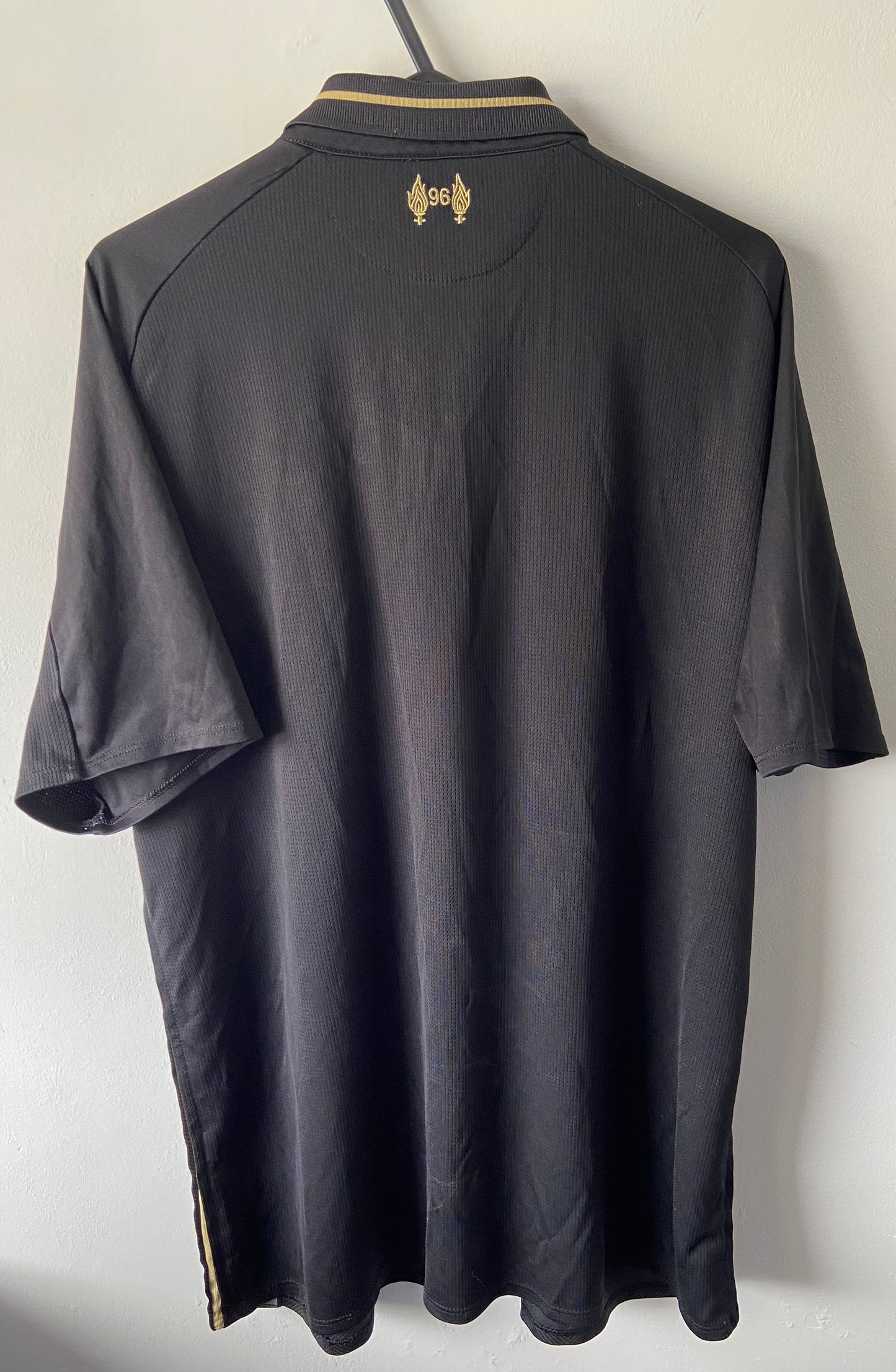 Original Liverpool 2018/19 6 Times European Football Shirt New Balance Size Large