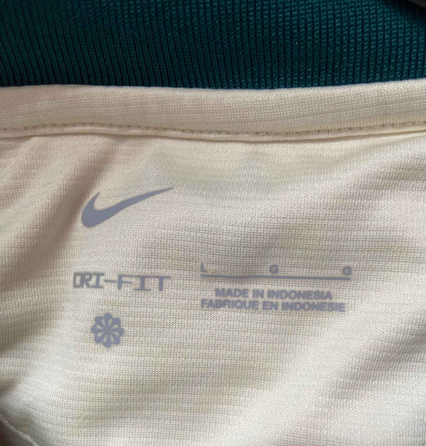 Liverpool FC 21/22 Away Shirt Cream & Green Thiago #6 - Size Large