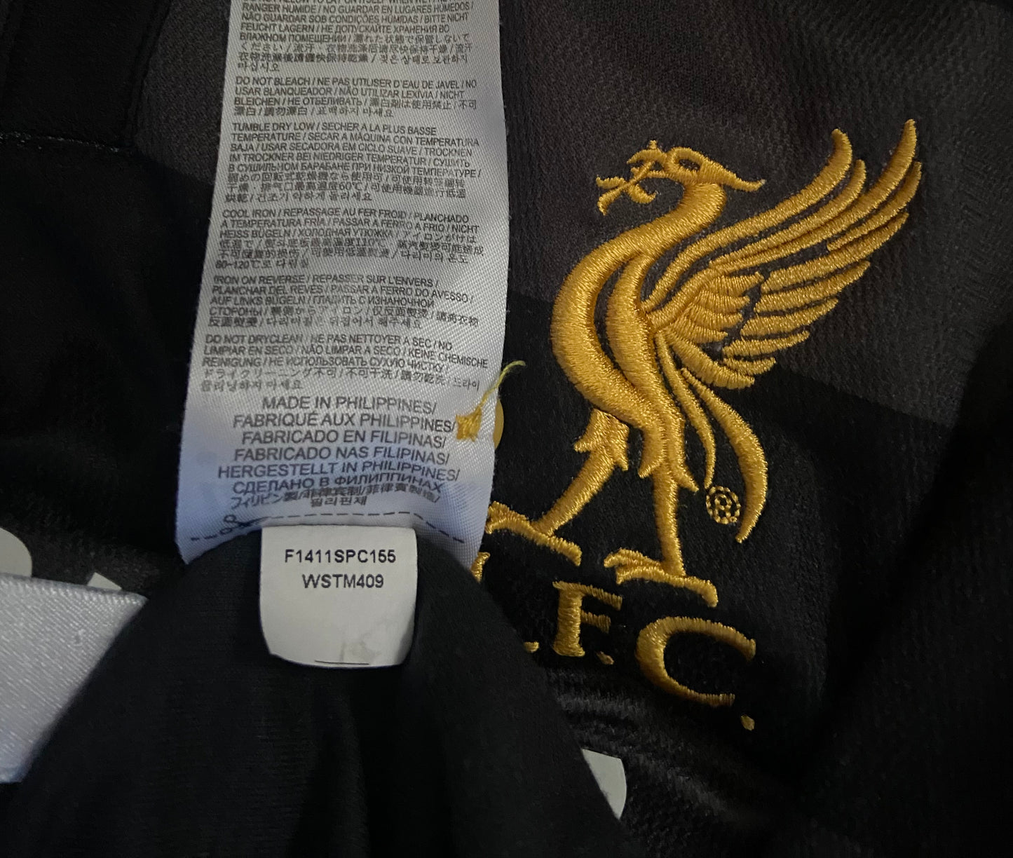 Liverpool FC 2014/15 Black & Red Long Sleeved Warrior Third Shirt Size Small