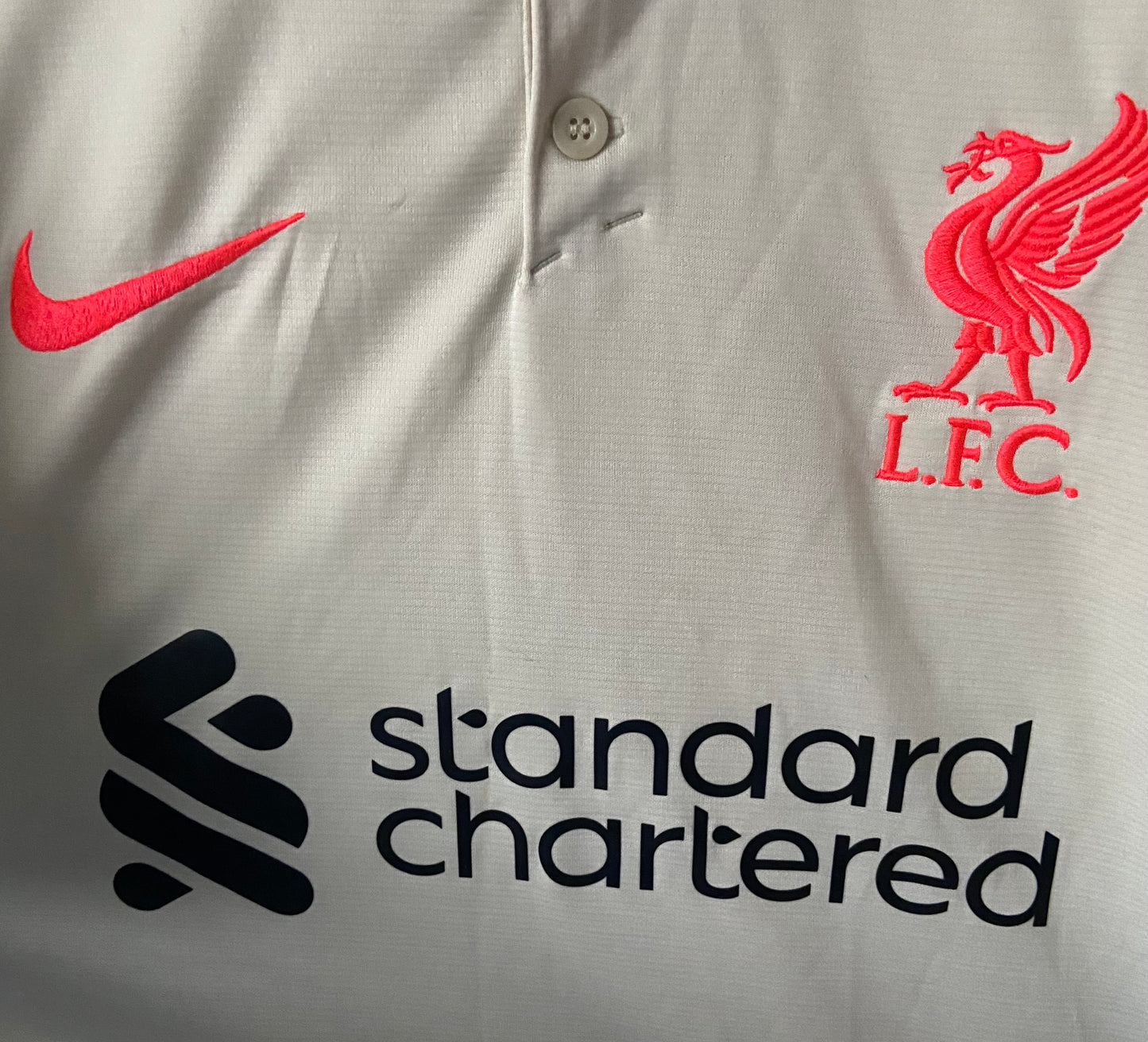 Liverpool FC 2021/22 Cream Nike Away Football Shirt Men’s Small